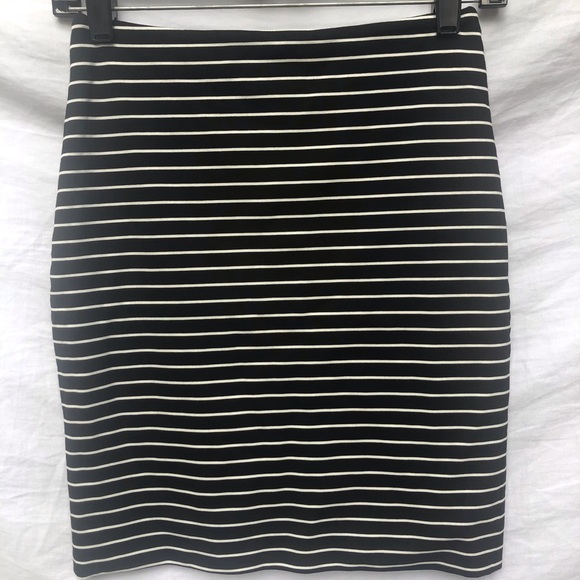 Women’s Torn by Ronny Kobo Striped Mini Skirt - Picture 3 of 10
